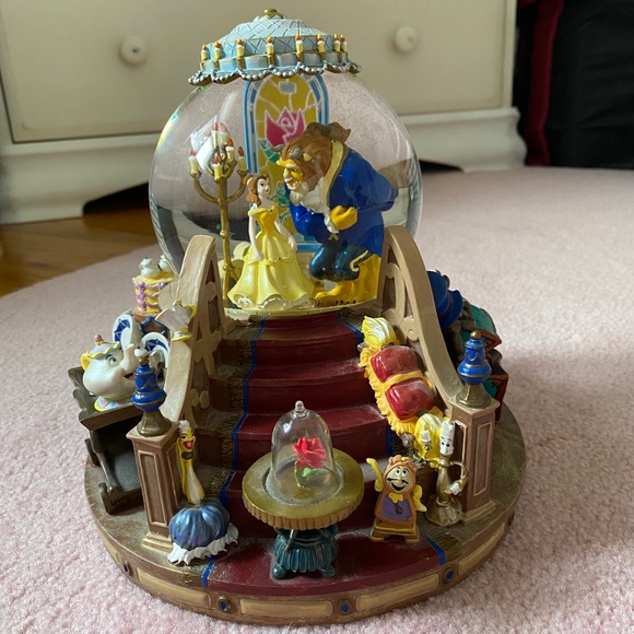 Disney Other - Beauty and the Beast Snowglobe